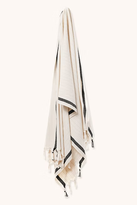 Плажна кърпа BOHO OFF WHITE & BLACK LINE