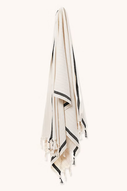 Плажна кърпа BOHO OFF WHITE & BLACK LINE