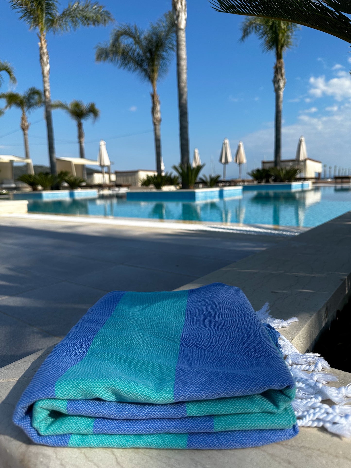 КЪРПА ROYAL BLUE AND SEA GREEN